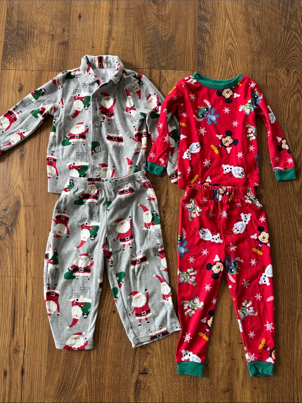 Bundle of toddler holiday pajamas, size 2T / 3T